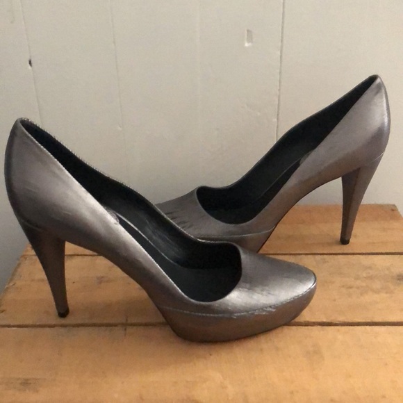 Donna Karan Silver Leather Heels - Picture 2 of 6